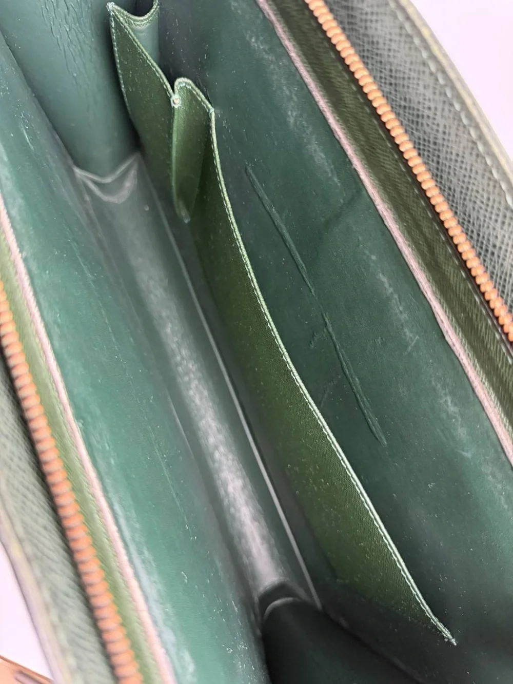 Louis Vuitton Porte-Documents Green Taiga Leather Business Bag